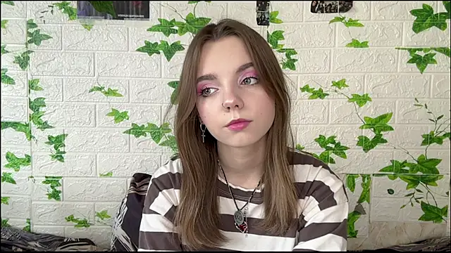 LisaPorse online show from 05/22/26, 02:15