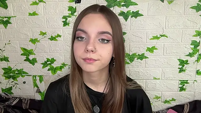 LisaPorse online show from 06/19/26, 03:07