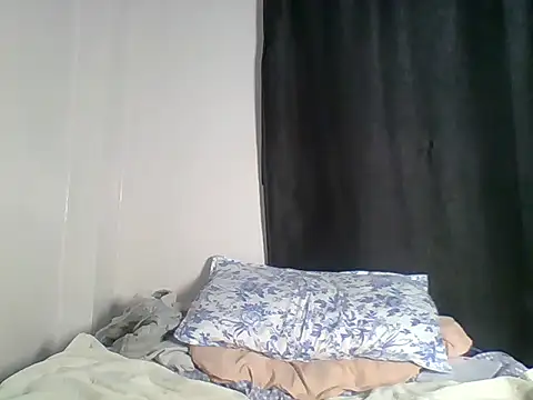 Snapshot of kee_vigin chatting on 05/25/26, 06:28 kee vigin online show from 05/25/26, 06:28