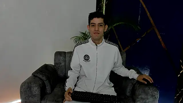 Snapshot of sexy_hairy1 chatting on 06/26/26, 11:27 sexy hairy1 online show from 06/26/26, 11:27