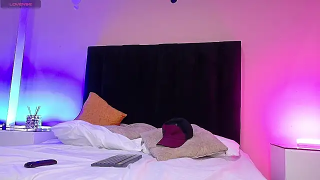 Snapshot of MILA_AND_COTI chatting on 06/19/26, 10:25 MILA AND COTI online show from 06/19/26, 10:25