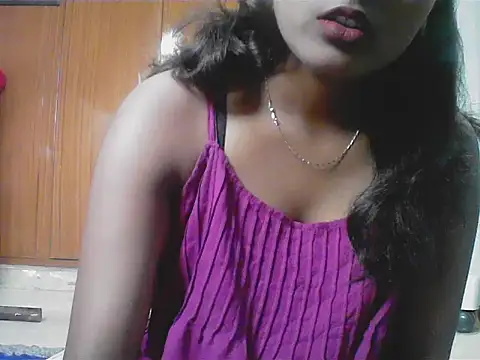 Snapshot of Diana_Penty chatting on 05/31/26, 12:44 Diana Penty online show from 05/31/26, 12:44