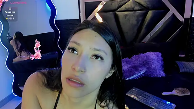 Snapshot of Queen_Jen chatting on 06/22/26, 03:25 Queen Jen online show from 06/22/26, 03:25