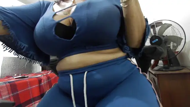 Snapshot of jenny_milf69 chatting on 03/15/25, 11:50 jenny milf69 online show from 03/15/25, 11:50