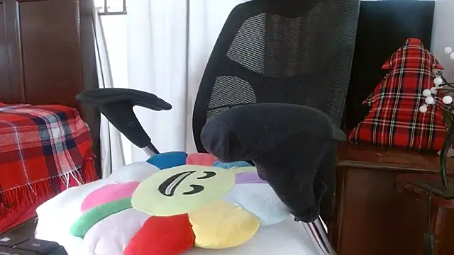 Snapshot of jenny_milf69 chatting on 02/20/26, 12:51 jenny milf69 online show from 02/20/26, 12:51