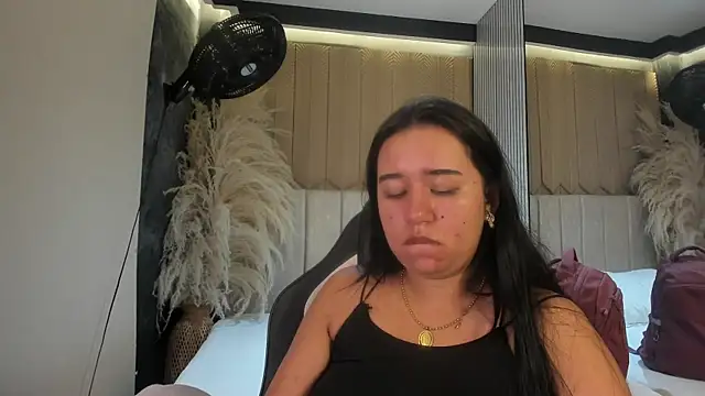 SweetNova1 online show from 07/05/26, 12:59