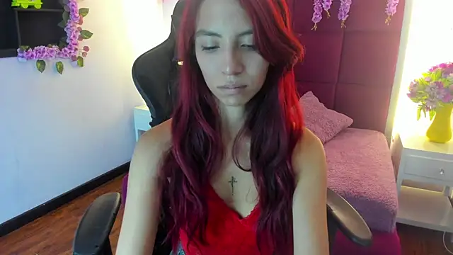 Snapshot of NinaaXXX_ chatting on 06/27/26, 06:47 NinaaXXX online show from 06/27/26, 06:47