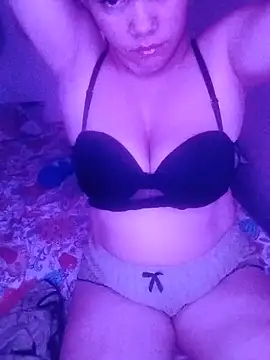 Snapshot of Yesica26D chatting on 05/17/26, 03:28 Yesica26D online show from 05/17/26, 03:28