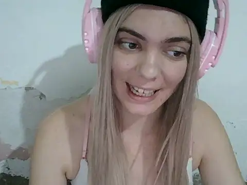 Angel Ristoww online show from 05/20/26, 01:35