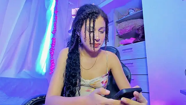 Your Liliana69 online show from 05/26/26, 02:53