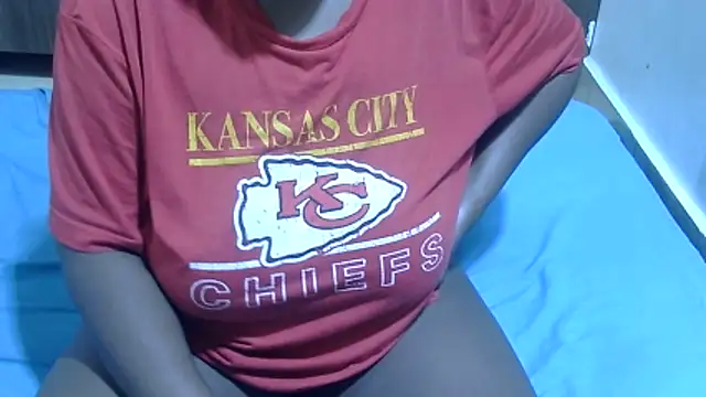 Snapshot of RawHoneyXo- chatting on 06/11/26, 01:16 RawHoneyXo- online show from 06/11/26, 01:16