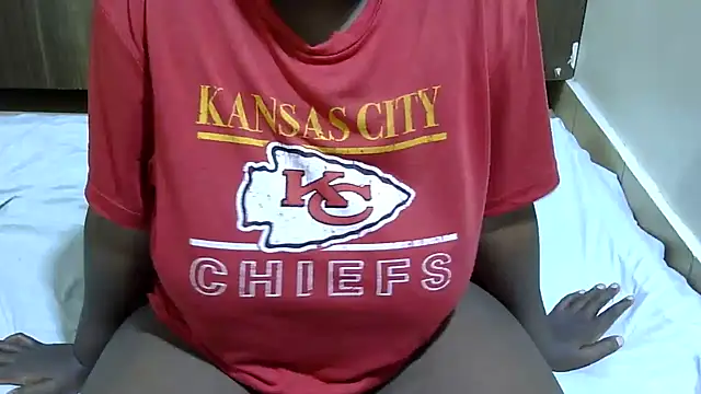 RawHoneyXo- online show from 05/18/26, 08:02
