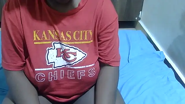 Snapshot of RawHoneyXo- chatting on 06/11/26, 08:28 RawHoneyXo- online show from 06/11/26, 08:28