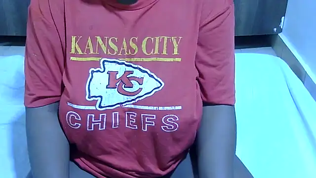 Snapshot of RawHoneyXo- chatting on 06/26/26, 02:23 RawHoneyXo- online show from 06/26/26, 02:23