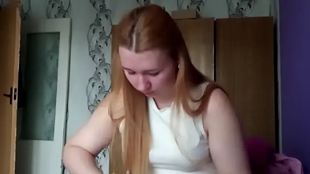 RaeannRoewe online show from 05/21/26, 05:38