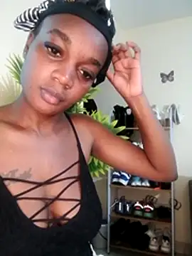 Snapshot of _Luxurydoll chatting on 06/01/26, 08:41 Luxurydoll online show from 06/01/26, 08:41