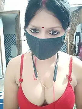 Snapshot of ZOYA-STRIP chatting on 06/17/26, 04:39 ZOYA-STRIP online show from 06/17/26, 04:39