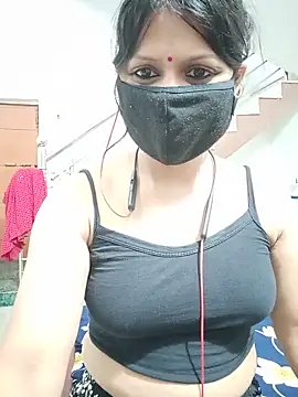 ZOYA-STRIP online show from 05/30/26, 04:23