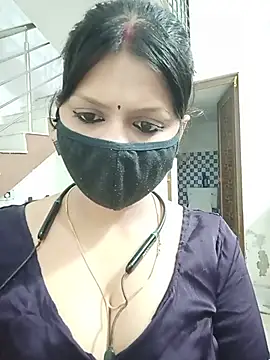 Snapshot of ZOYA-STRIP chatting on 06/18/26, 04:12 ZOYA-STRIP online show from 06/18/26, 04:12