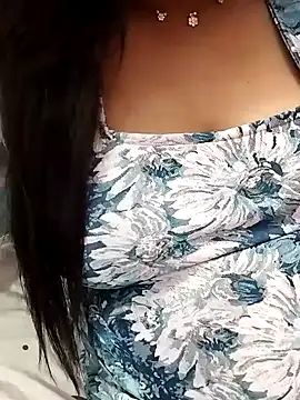Snapshot of Tamil_Hot_Kulfi chatting on 05/22/26, 04:49 Tamil Hot Kulfi online show from 05/22/26, 04:49