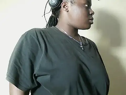 Snapshot of pink_kitty254 chatting on 07/11/26, 01:11 pink kitty254 online show from 07/11/26, 01:11