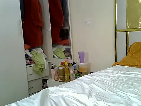 Snapshot of melody_vivv chatting on 07/15/26, 09:11 melody vivv online show from 07/15/26, 09:11