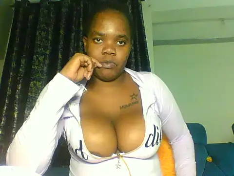 Snapshot of summerdivah chatting on 06/25/26, 08:03 summerdivah online show from 06/25/26, 08:03