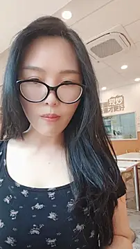 Snapshot of lylxili chatting on 06/17/26, 06:24 lylxili online show from 06/17/26, 06:24