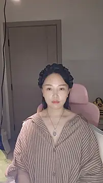 Snapshot of lylxili chatting on 06/04/26, 09:25 lylxili online show from 06/04/26, 09:25