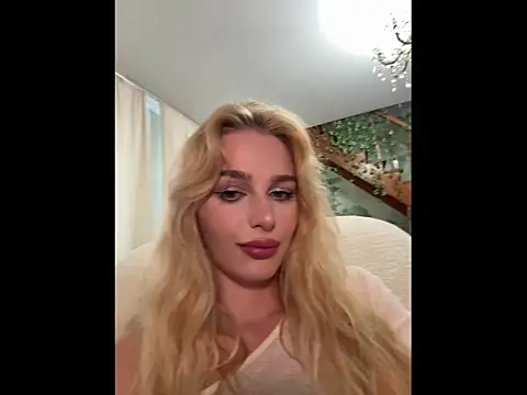 Golden  Daisy online show from 06/03/26, 02:33
