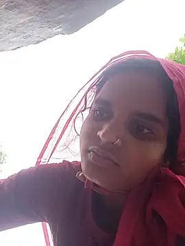 Snapshot of RAJNI_CUTY69 chatting on 07/23/26, 12:46 RAJNI CUTY69 online show from 07/23/26, 12:46