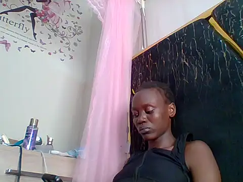 SLIM-EBONY2006 online show from 06/01/26, 08:19