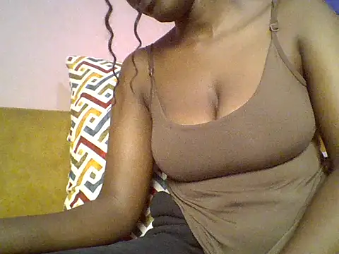 Snapshot of Bianca_sexy23 chatting on 06/23/26, 10:35 Bianca sexy23 online show from 06/23/26, 10:35