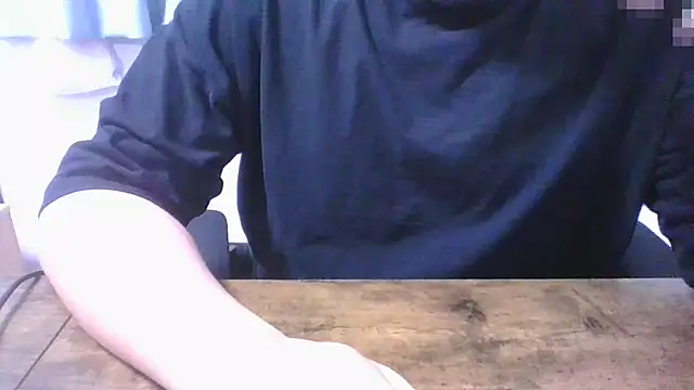 Snapshot of hiro_jp_xxx chatting on 05/18/26, 11:37 hiro jp xxx online show from 05/18/26, 11:37