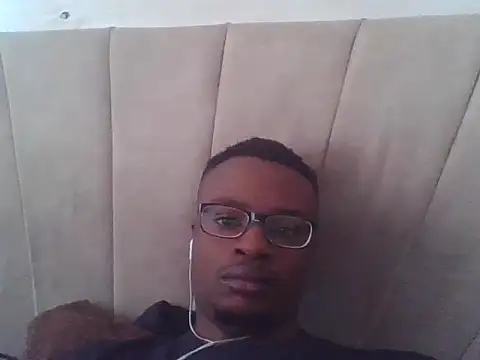 freakyboy255 online show from 06/12/26, 09:07