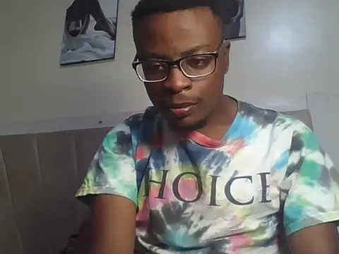 freakyboy255 online show from 06/17/26, 04:28
