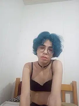 RobinTheBirdy online show from 08/02/26, 07:22