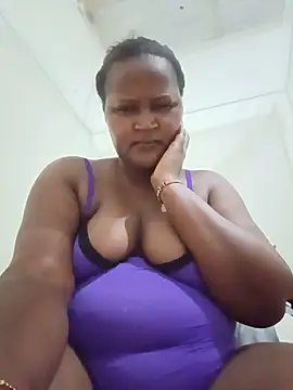 EbonyCurvess online show from 05/18/26, 03:39
