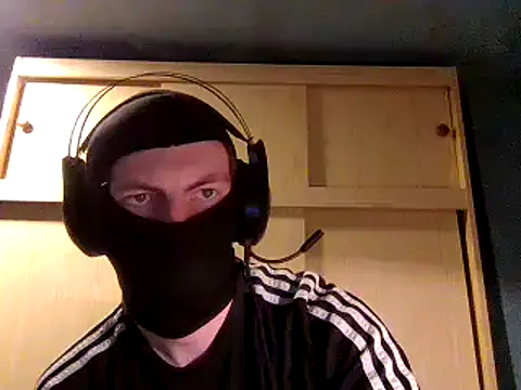 beuker22 online show from 06/13/26, 06:06