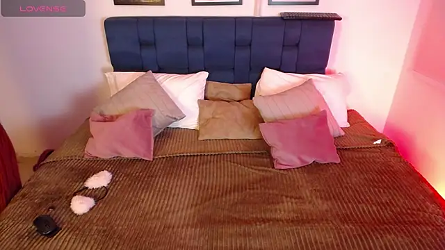 Neko ne 69 online show from 05/27/26, 01:57