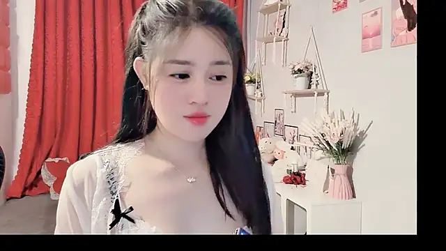 Bee-Cherry online show from 06/04/26, 05:56