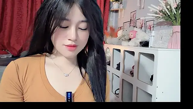 Bee-Cherry online show from 05/29/26, 06:14
