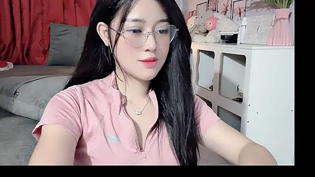 Bee-Cherry online show from 05/29/26, 06:08