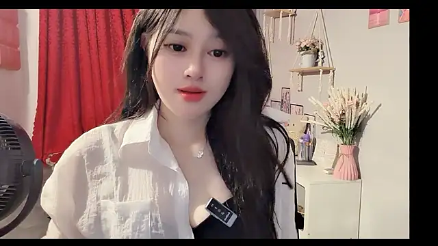 Bee-Cherry online show from 06/27/26, 06:19