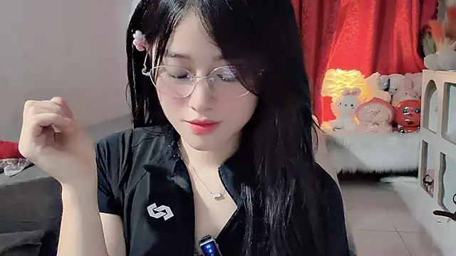 Bee-Cherry online show from 05/24/26, 06:13