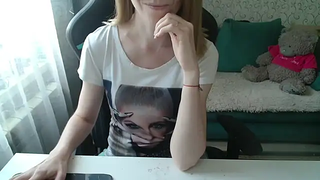-Millamanka- online show from 05/23/26, 03:22