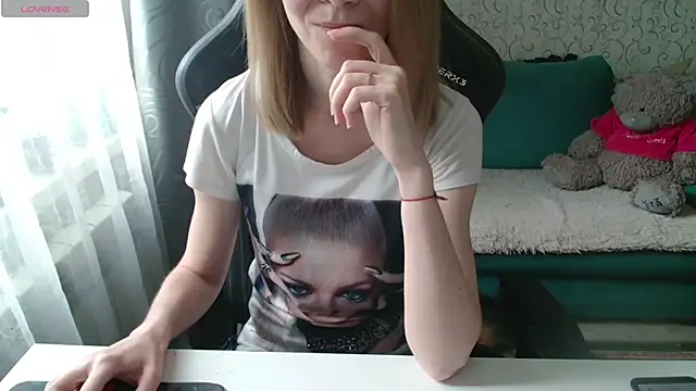 -Millamanka- online show from 05/27/26, 02:02
