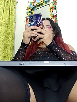 Snapshot of Elektra_bigcock chatting on 05/20/26, 12:07 Elektra bigcock online show from 05/20/26, 12:07