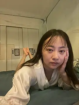 Snapshot of CRROO-AA chatting on 06/01/26, 11:32 CRROO-AA online show from 06/01/26, 11:32