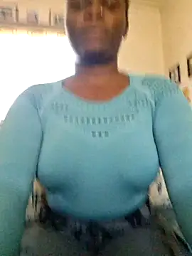 PinkyMonique online show from 05/18/26, 06:18